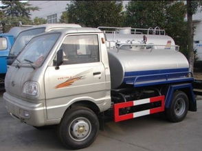辽宁阜新吸粪车与山东强力环保设备厂 三轮吸污车的专业供应商